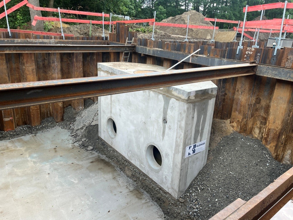 img 9356 schachtbauwerk hinter zuknftigementnahmebauwerk